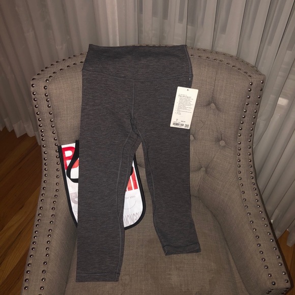 NWT Lululemon Align Crop 21” Heathered Black - Picture 1 of 13
